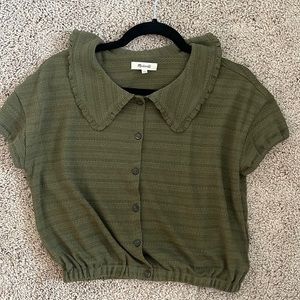 Cropped green shirt
